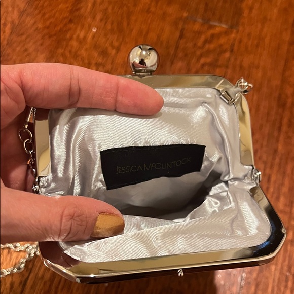 NWT Elegant Jessica McClintock Silver Chain Bag - Picture 7 of 10